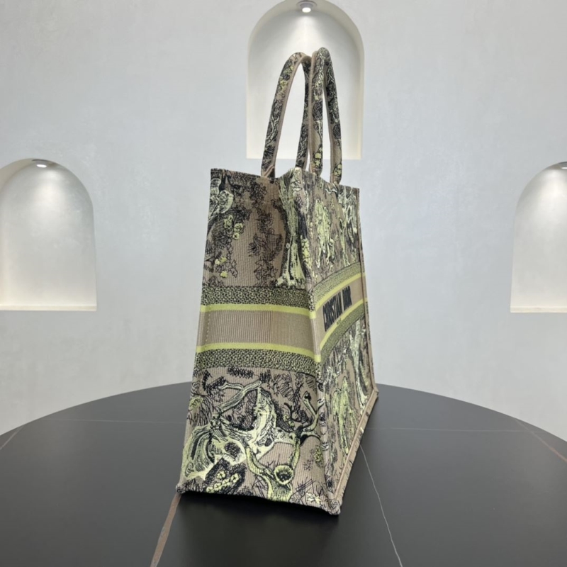 Dior Shopping Bags